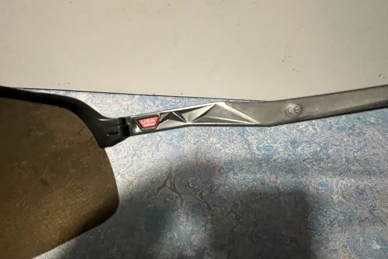 Prodám kombo! MET trenta mips⛑️+ oakley sutro lite🕶️