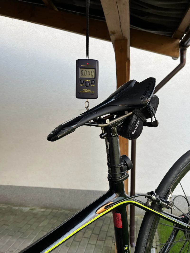 Prodám, silniční karbonové kolo Cube