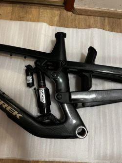 Trek Slash Gen6, velikost L