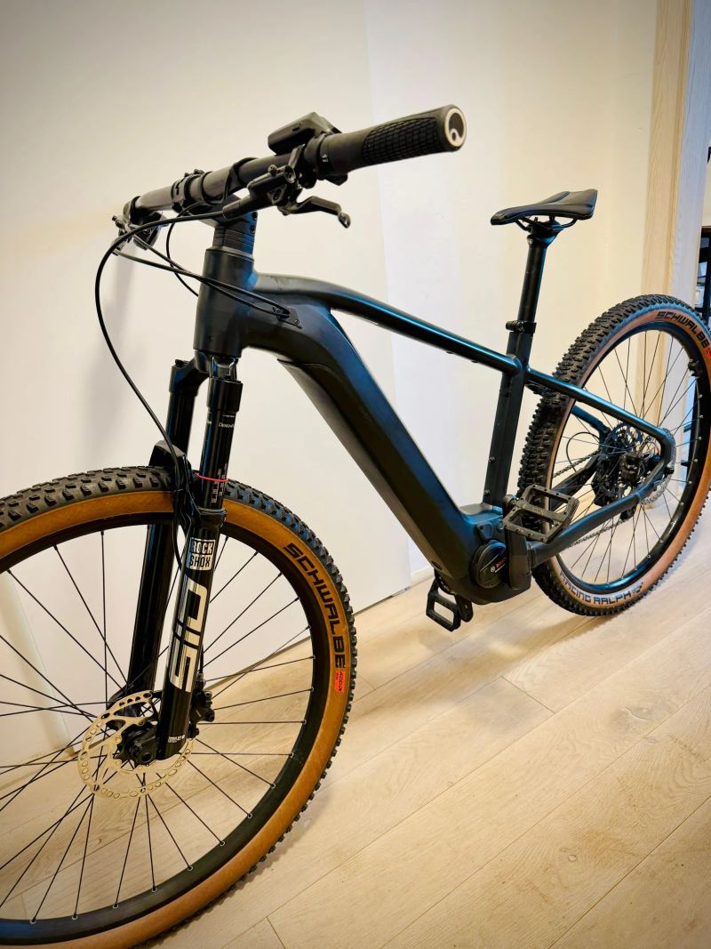 Cube Reaction hybrid performance 625 29 ( najeto 800km)