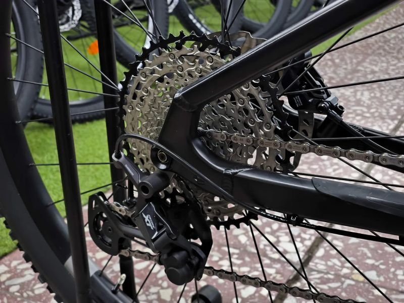 Najeto 50-100km, CTM SCROLL AM Pro 29, vel. M, FOX 36 Kashima, Shimano XT