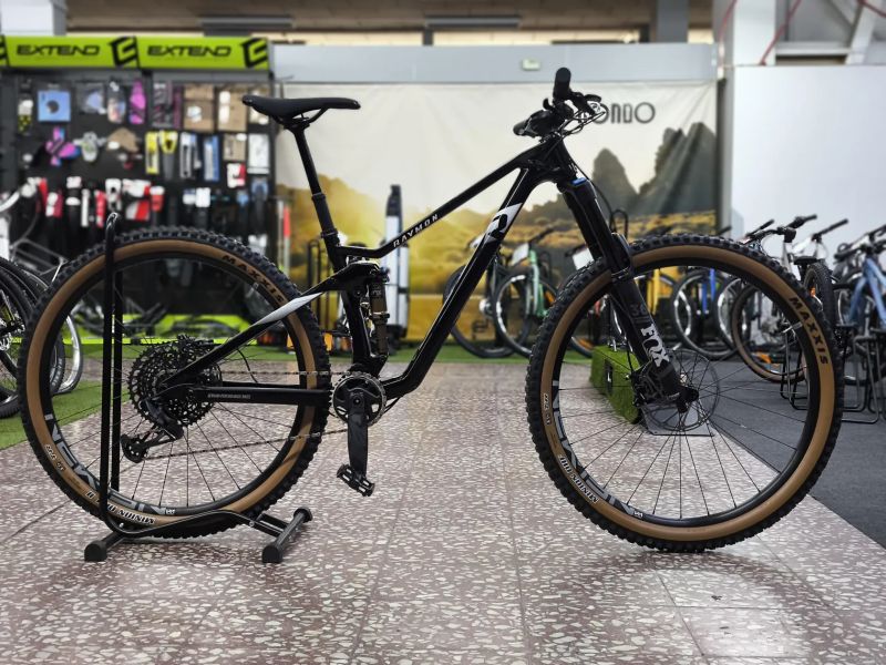 !!NOVÝ!! Raymon FullRay 150 10.0, karbon, Sram GX, Fox 36, vel. S