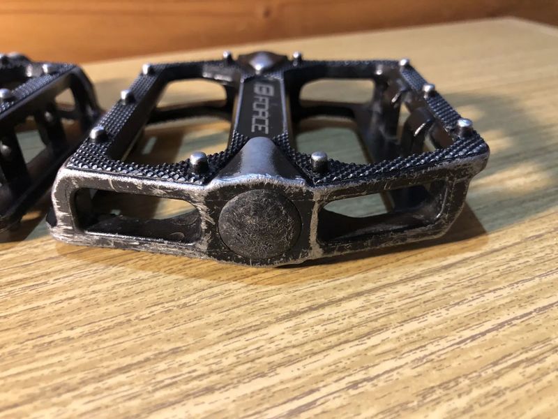 Prodám platformové pedály Force