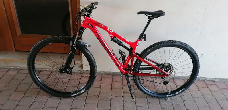 Rock Machine Blizzard XCM 30-29 - vidlice Rock Shox Revelation