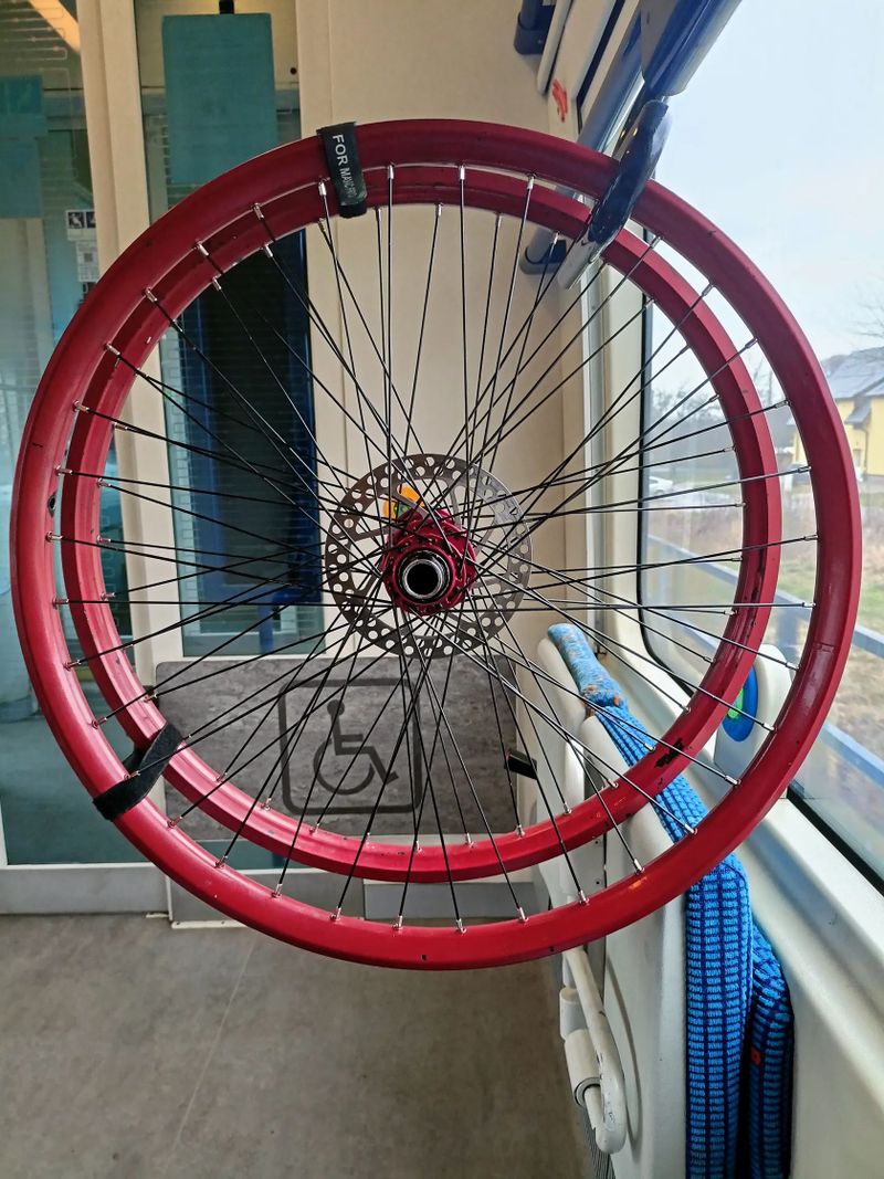 Banshee Bikes Scream