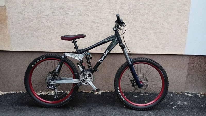 Banshee Bikes Scream