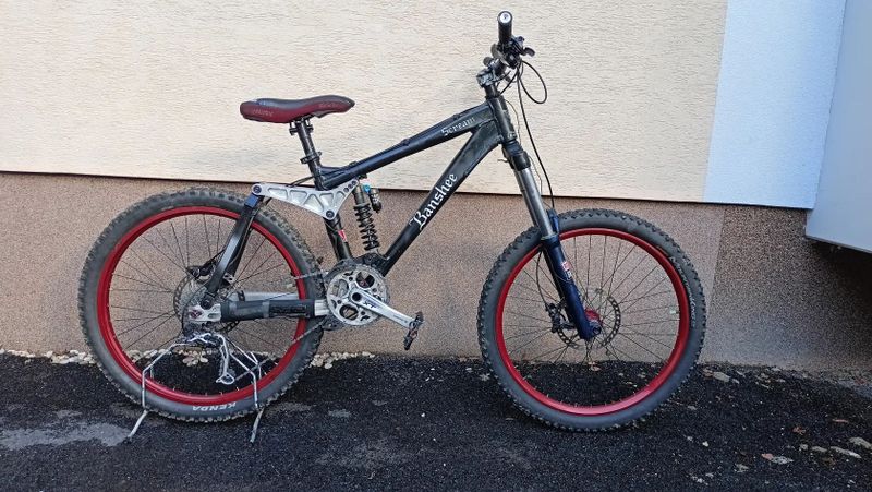 Banshee Bikes Scream