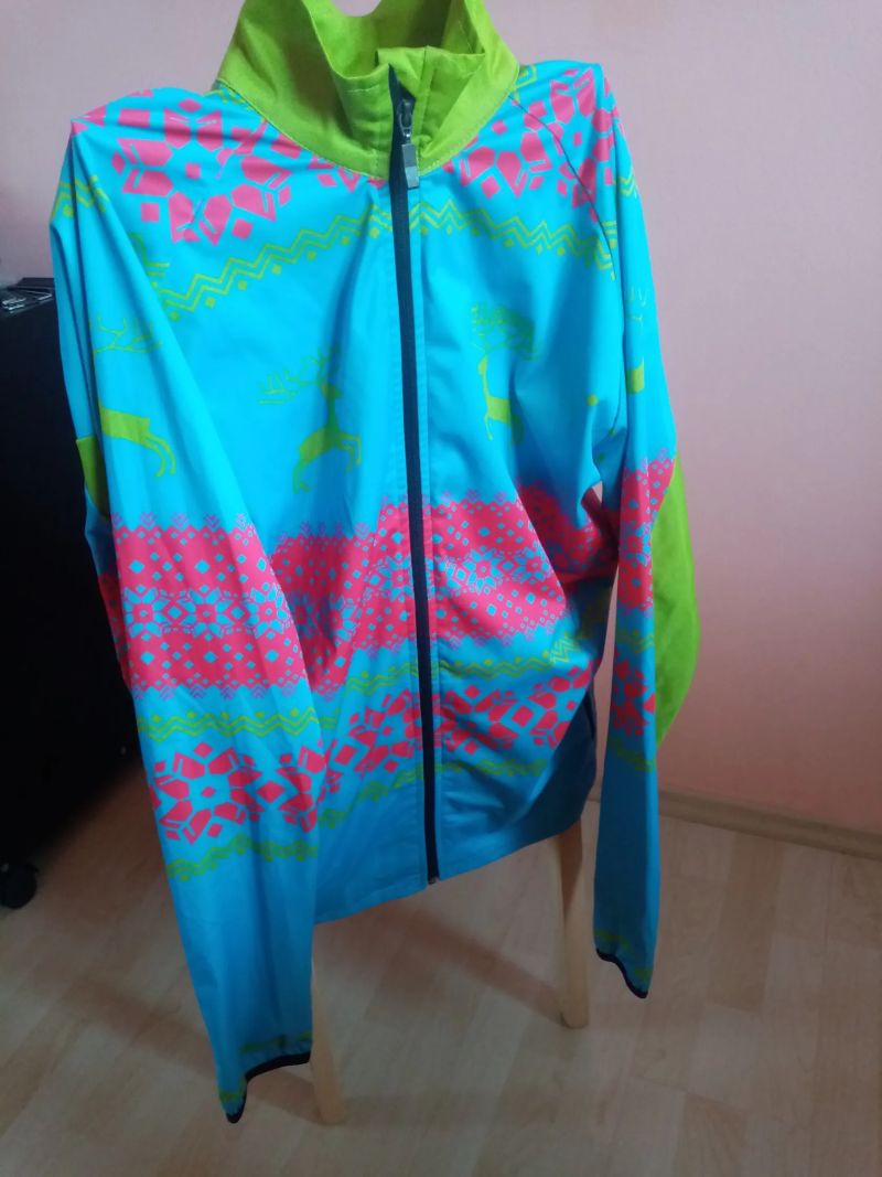 Zateplené oblečení: kalhoty, dresy - na cca 170-180 cm výšky 