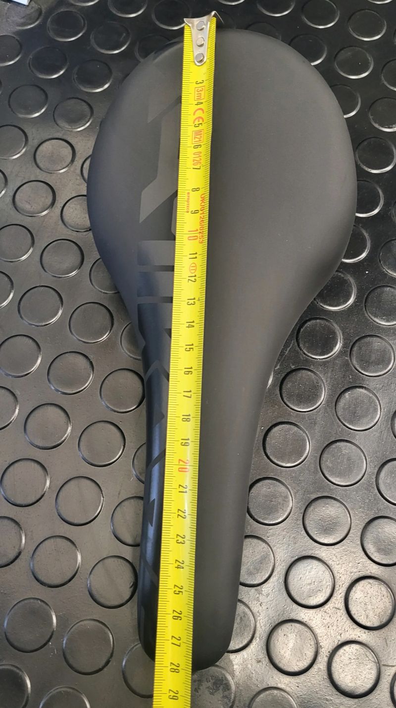 sedlo Sixpack Kamikaze 