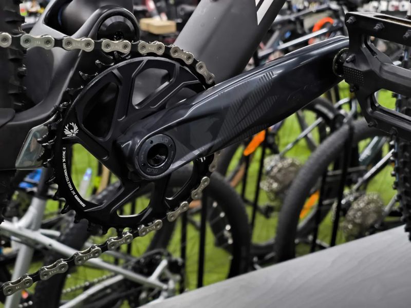 Sunn Shamann XC Finest, 10,8kg, Sram GX AXS, karbon zapletená kola, vel. S, najeto 500km