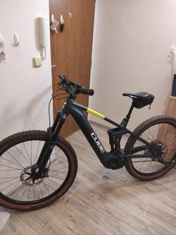 CUBE STEREO HYBRID 140 HPC SLX 750,vel.M. 120 Km Je v Zaruce