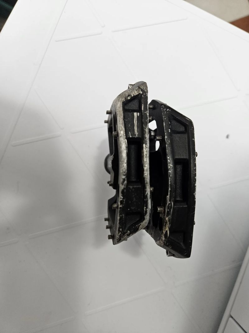 2x Pedály Shimano PD-GR500 + Bontrager