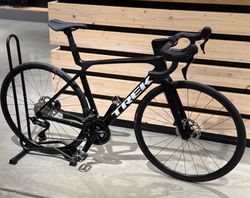 Trek TREK Madone SL 5 Gen 8 - M (162 – 173 cm)