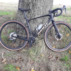 Giant Revolt Advanced 3 GRX Di2 vel.M