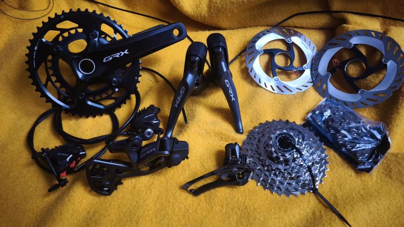 Gravel sada Shimano GRX 820 (2x12)