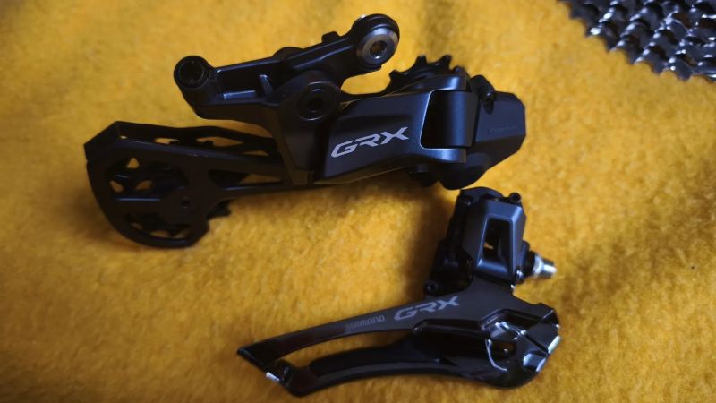 Gravel sada Shimano GRX 820 (2x12)