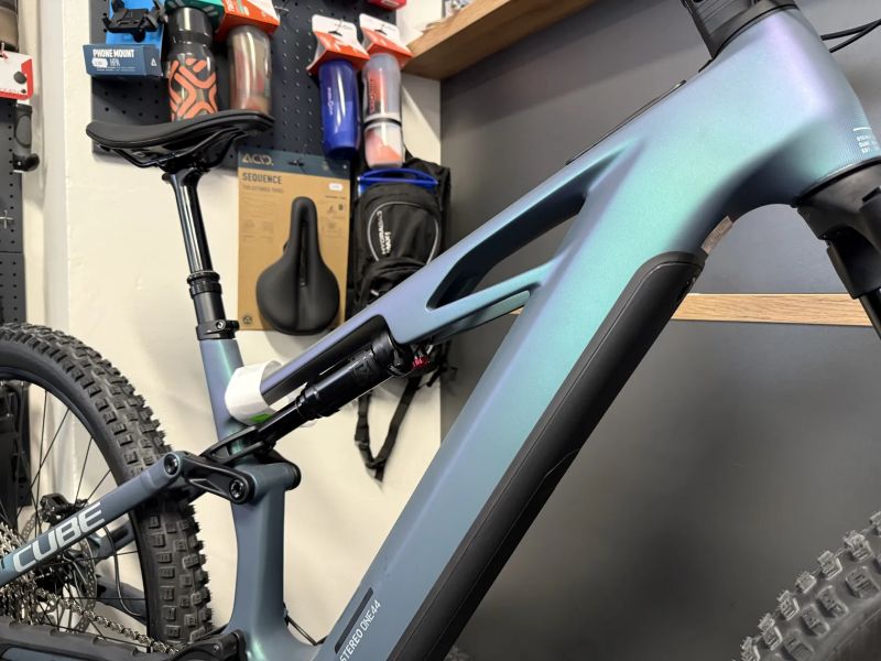 CUBE Stereo Hybrid ONE44 HPC RACE 800 vel. L a XL 2026 NOVÉ