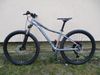 Nové dámské 27,5" kolo Maxbike M507D, vzduch. vidlice Suntour XCR, Deore 1x11