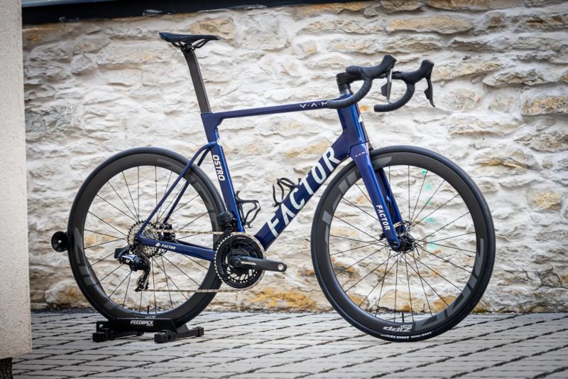 Stavba na rámu Factor OSTRO VAM 1.0