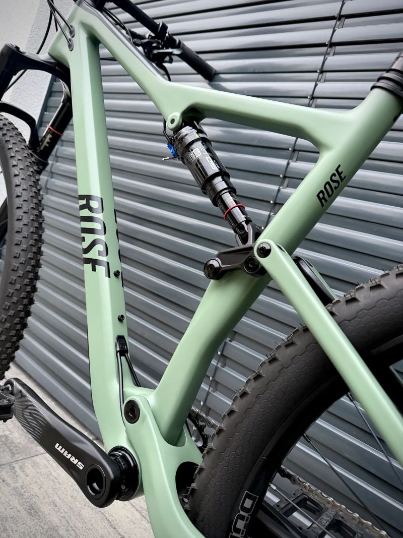 Rose Thrill Hill 1, vel. L