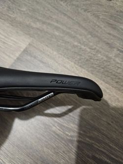 Sedlo Specialized Power 155mm