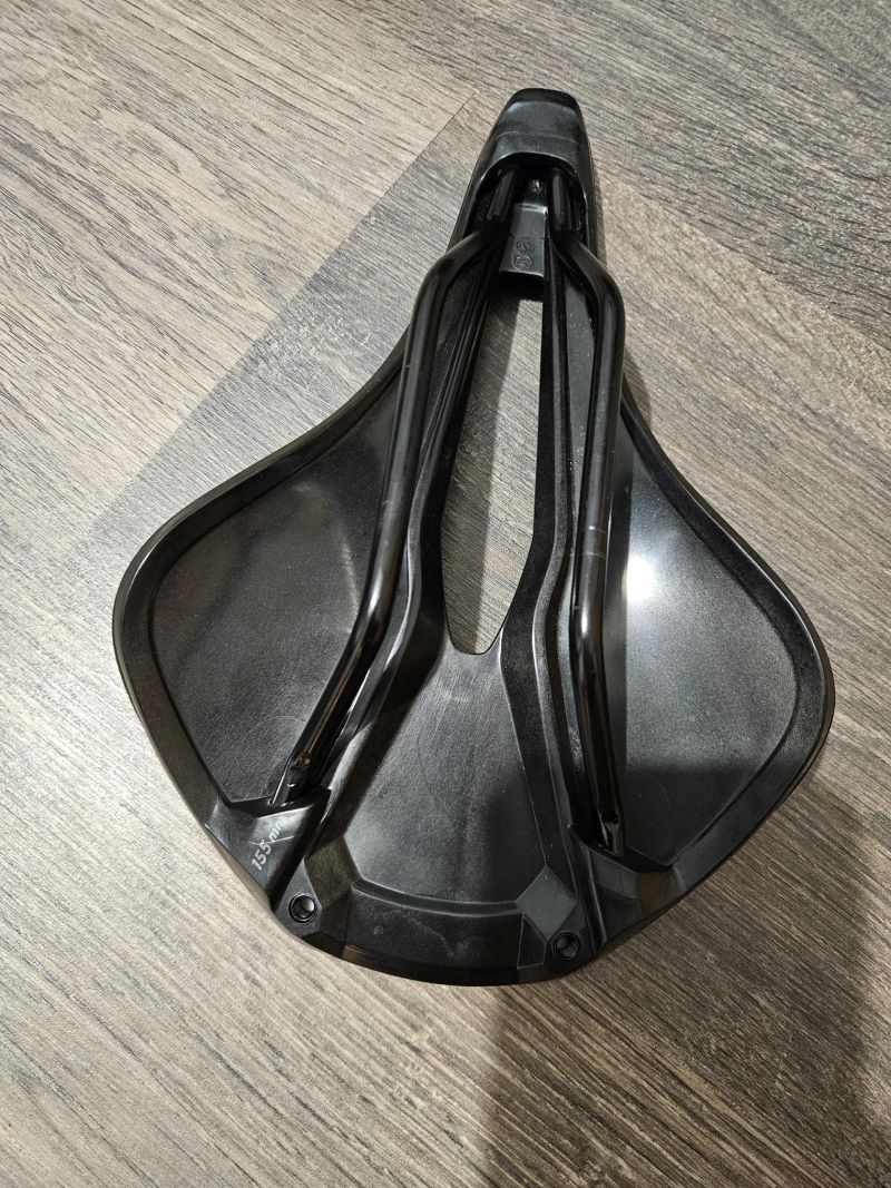 Sedlo Specialized Power 155mm