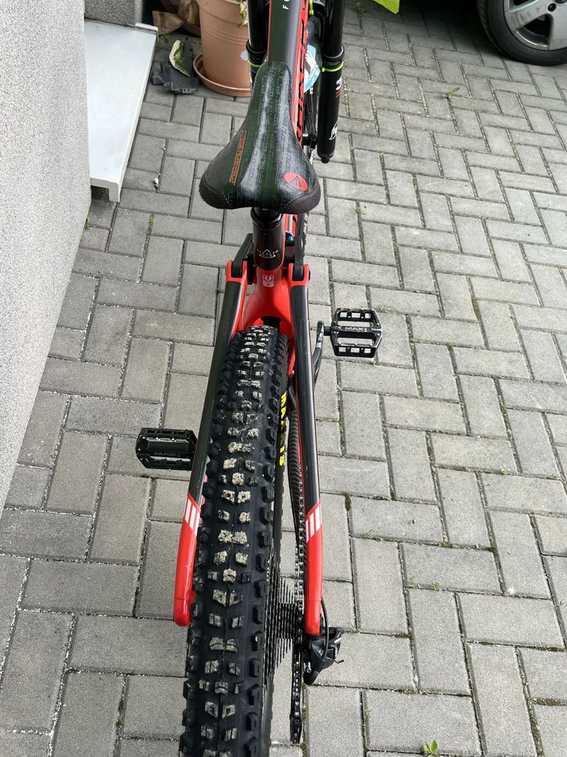 Mondraker Carbon foxy R
