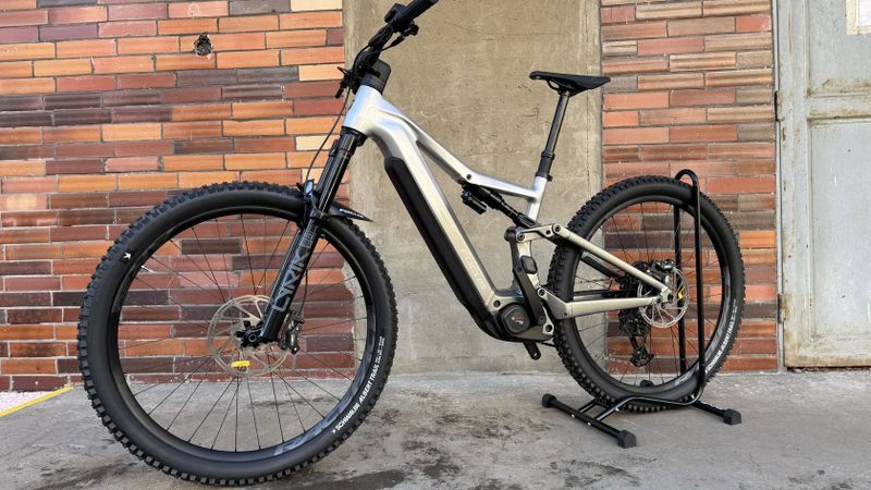 Nové elektrokolo Focus Jam2 6.8 - Silver