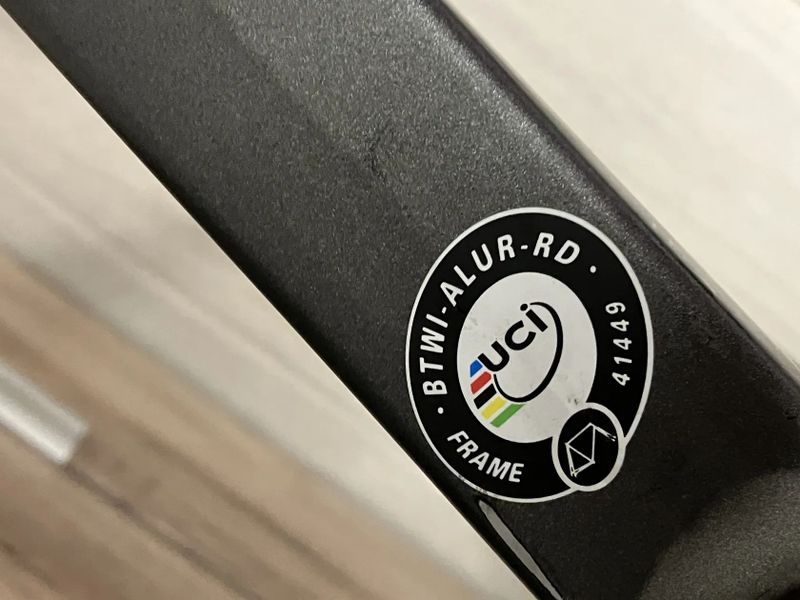 Rámová sada Btwin ULTRA AF 900 (L) + brzdy shimano 105 5800 direct mount