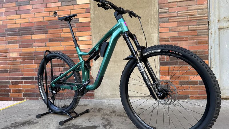 Nové kolo Focus Jam 6.8 - Emeraldgreen