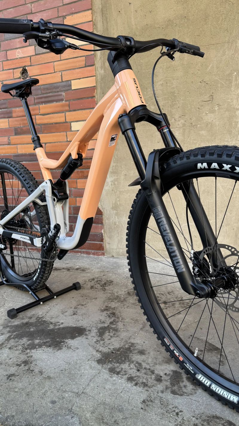 Nové kolo Focus Jam 6.8 - Melonglosy