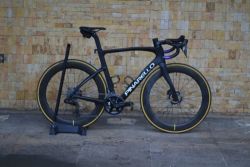 Pinarello F9