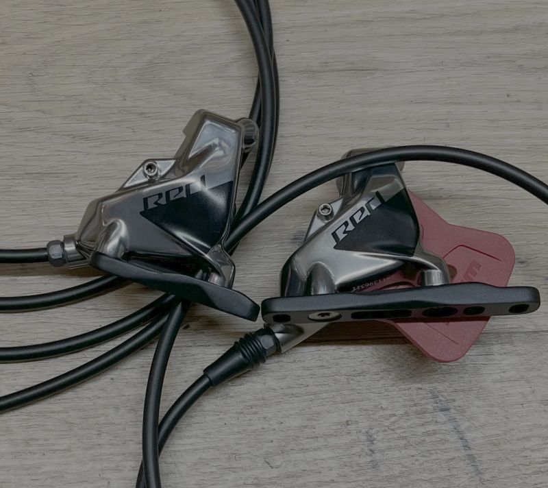 Brzdové třmeny Sram Red D1