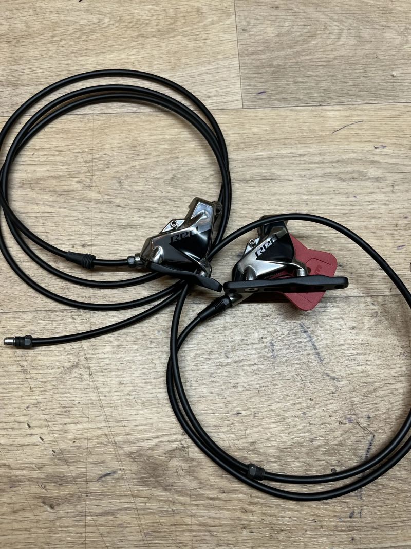 Brzdové třmeny Sram Red D1