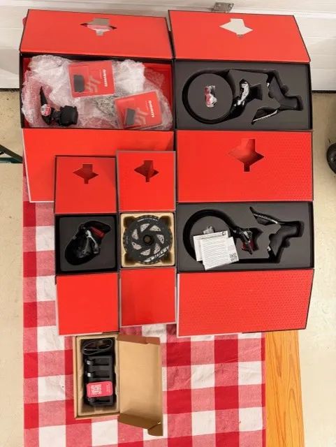 SRAM RED eTap AXS 12s – zcela nová sada (mix RED / FORCE)