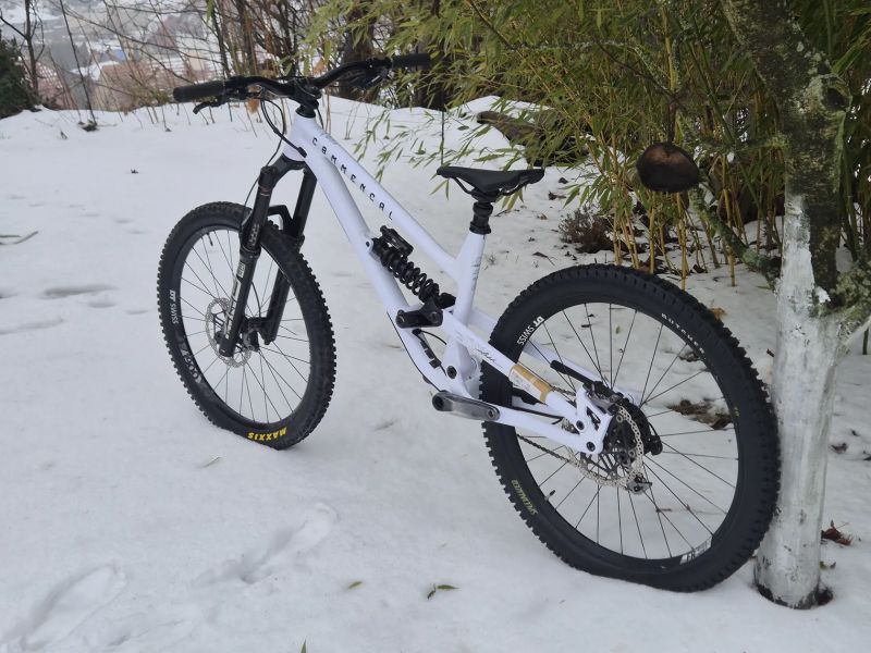 Commencal Clash M - nový rám