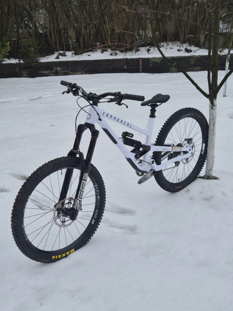 Commencal Clash M - nový rám