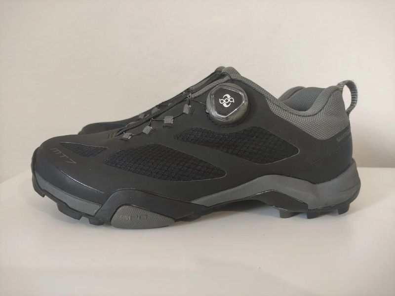 Nové tretry Shimano a Pearl Izumi