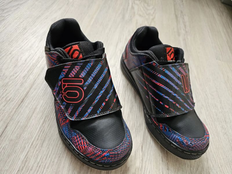 Boty Five Ten Downhill