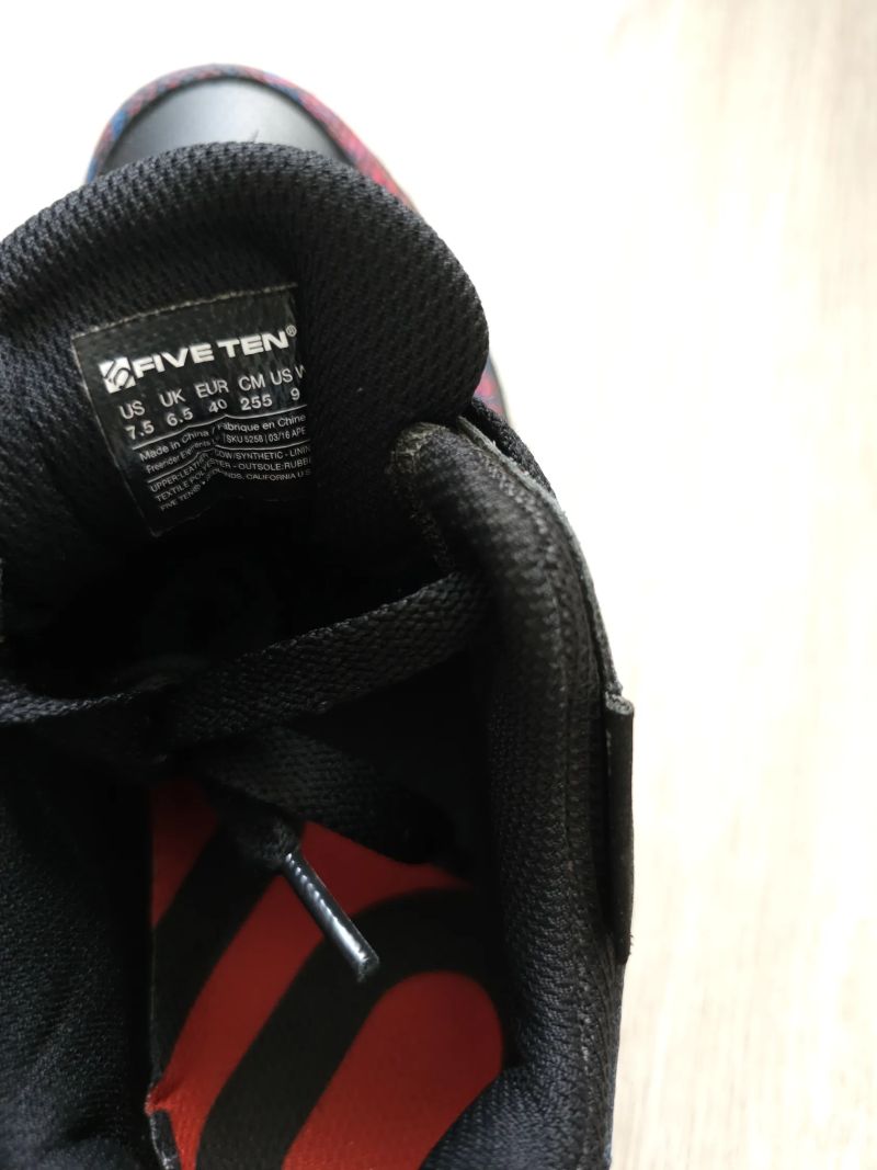 Boty Five Ten Downhill