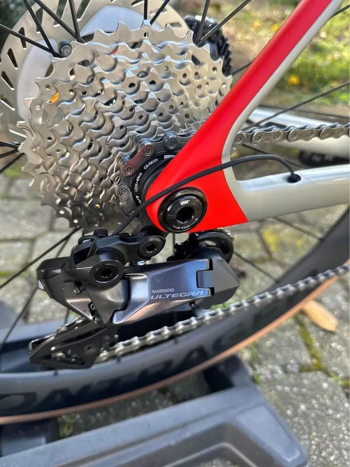 Trek Madone SL 7 Gen 8 Matte Lunar Silver