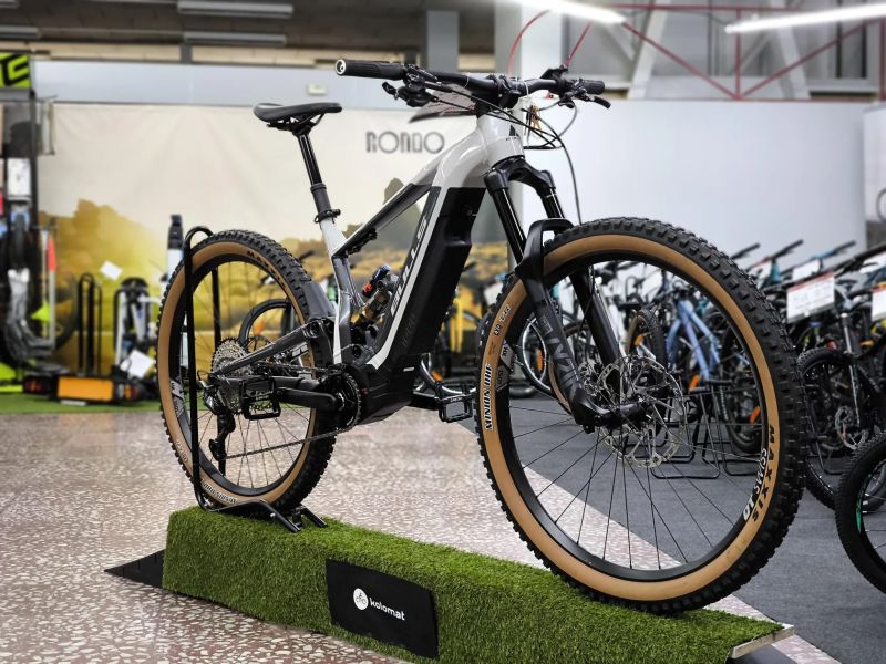 !!!NOVÝ!!! BULLS E-Stream EVO AM6 29", Brose 90Nm, baterie 925Wh, Shimano XTR+XT, velikost M