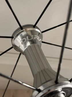 Karbonová kola Shimano Dura Ace