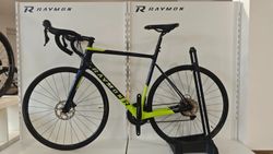 Předváděcí kolo Raymon RaceRay 7.0 vel.M/56. Ušetříte 30 000 Kč !