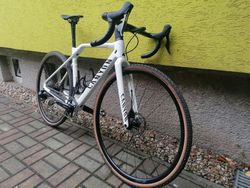 Canyon Inflite CF SLX