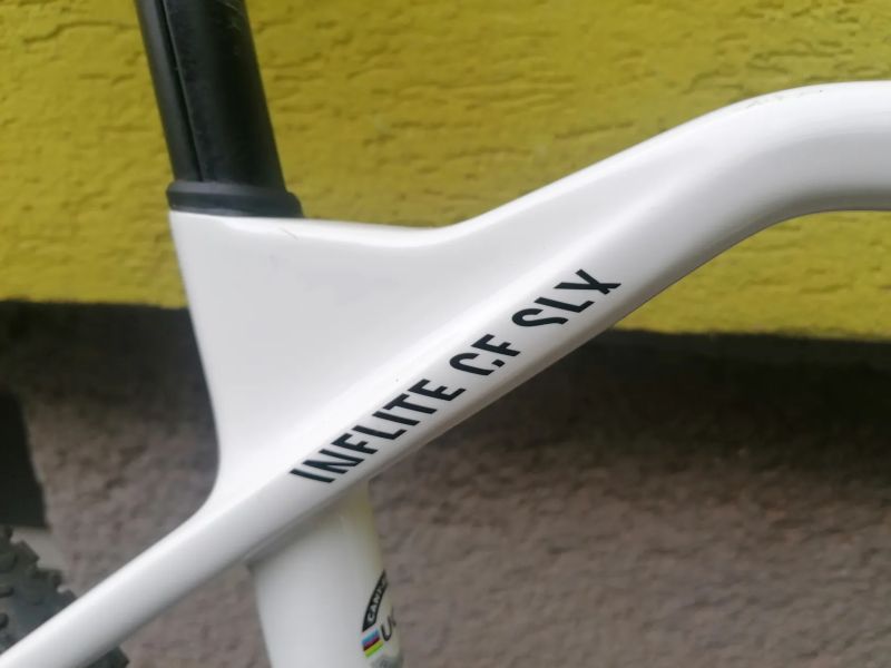 Canyon Inflite CF SLX