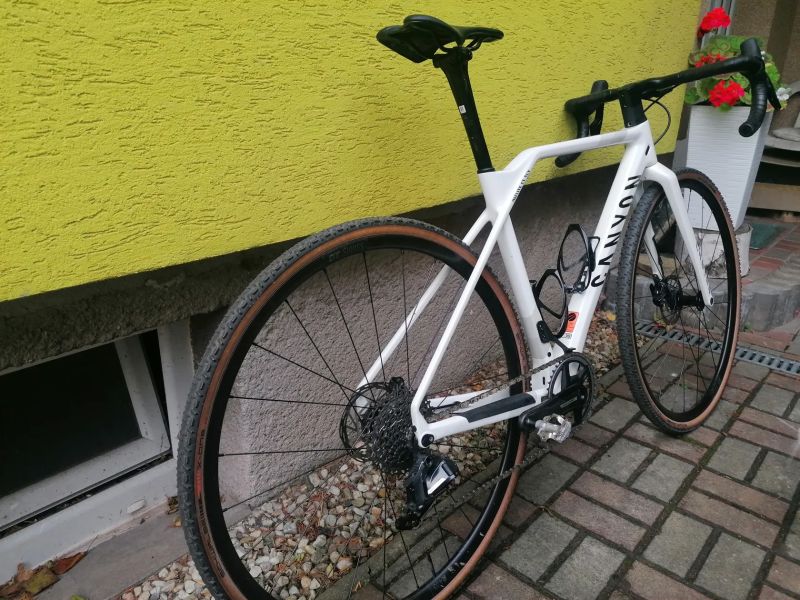 Canyon Inflite CF SLX