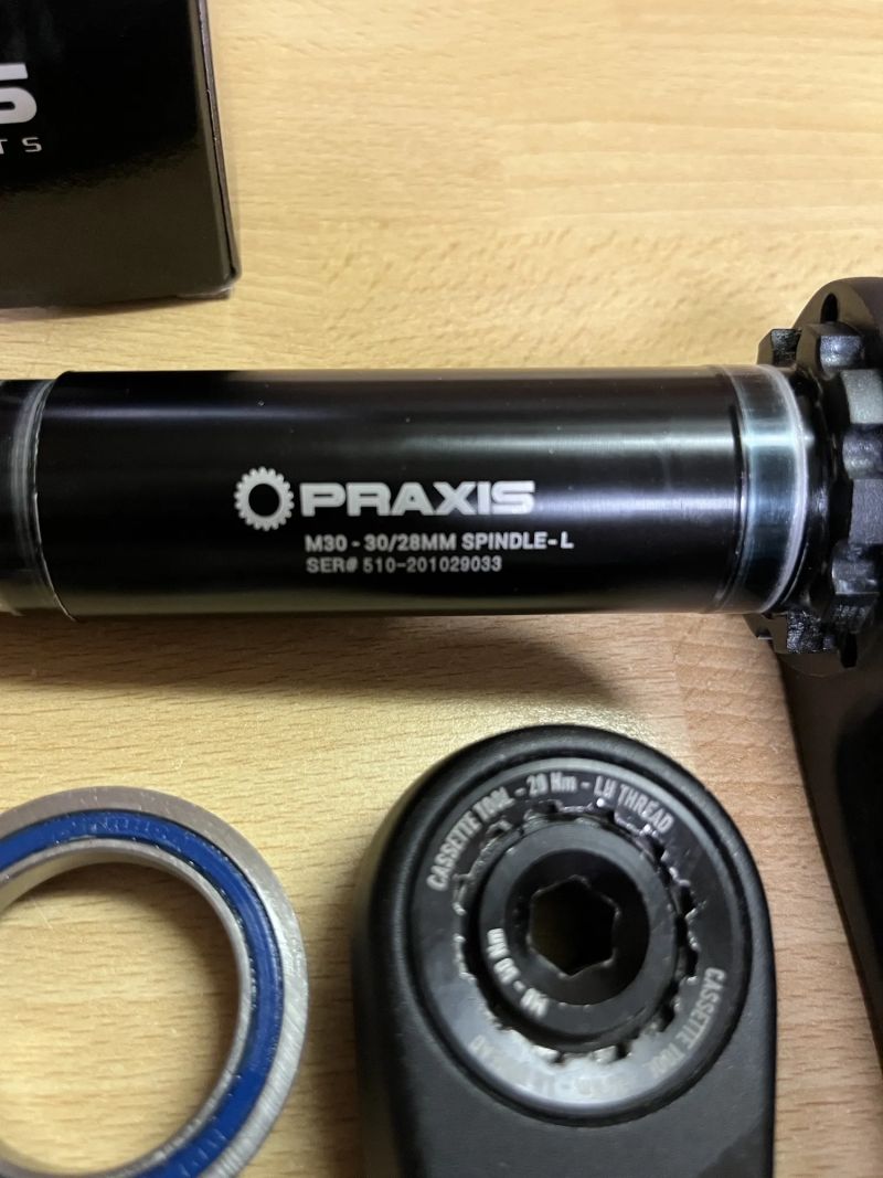 Praxis Alba kliky + středové složení