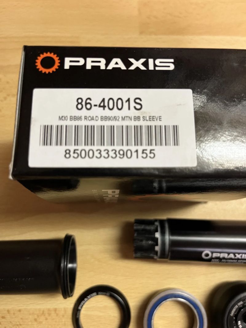 Praxis Alba kliky + středové složení