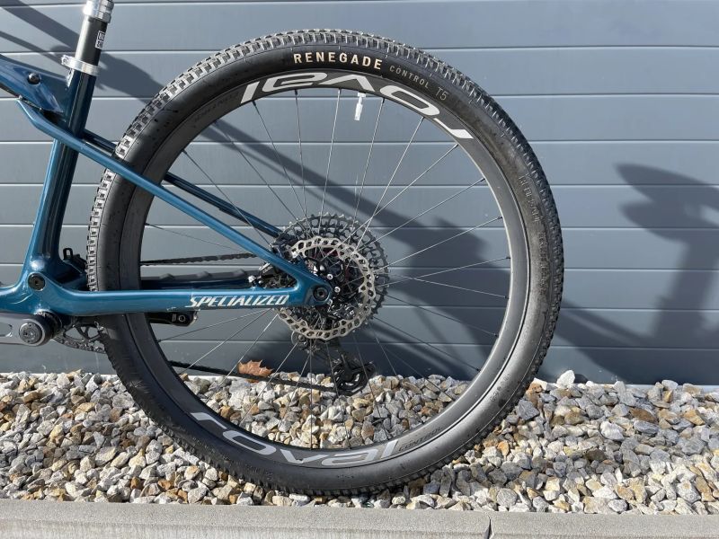 Prodám celoodpružené kolo Specialized Epic WC Pro vel.S